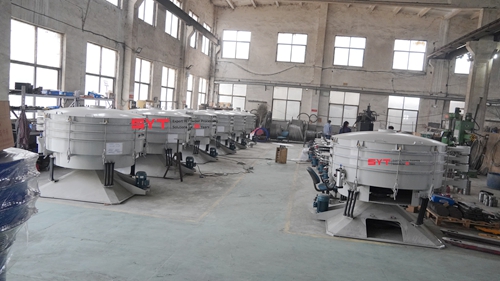 大產(chǎn)量振動篩.jpg 大產(chǎn)量振動篩.jpg